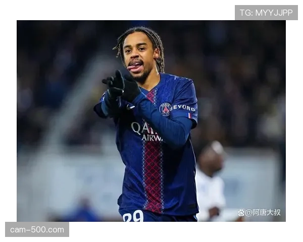 登贝莱王子公园上演世界波加补射，巴黎3-1继续领跑法甲